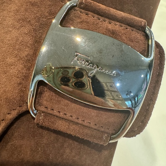 Authentic Salvatore Ferragamo wristlet - Picture 12 of 16